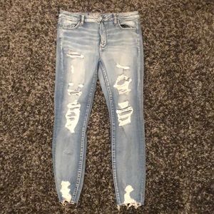 American Eagle outfitters distressed jeans